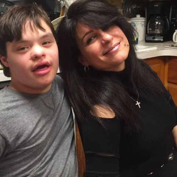 Meet your Posher, Sandra - Picture 1 of 1